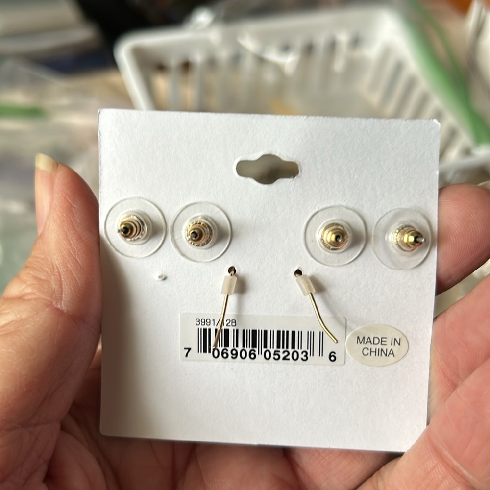 Earring. ✂️ - Picture 3 of 3